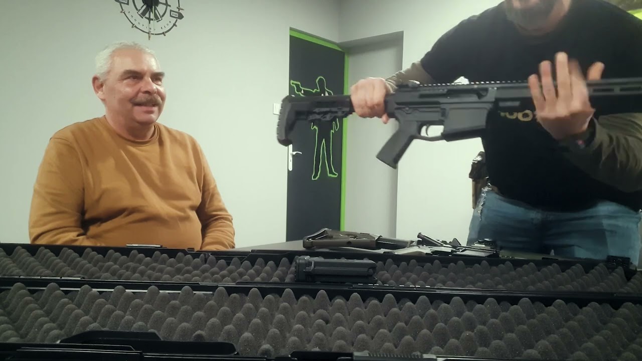 AR10